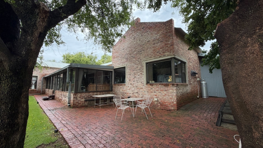 4 Bedroom Property for Sale in Viljoenskroon Rural Free State